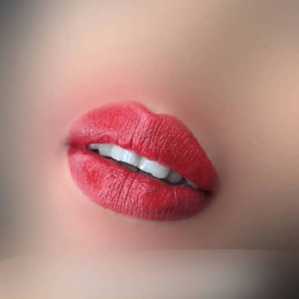 رژلب کد گوجه ای شاین دار
